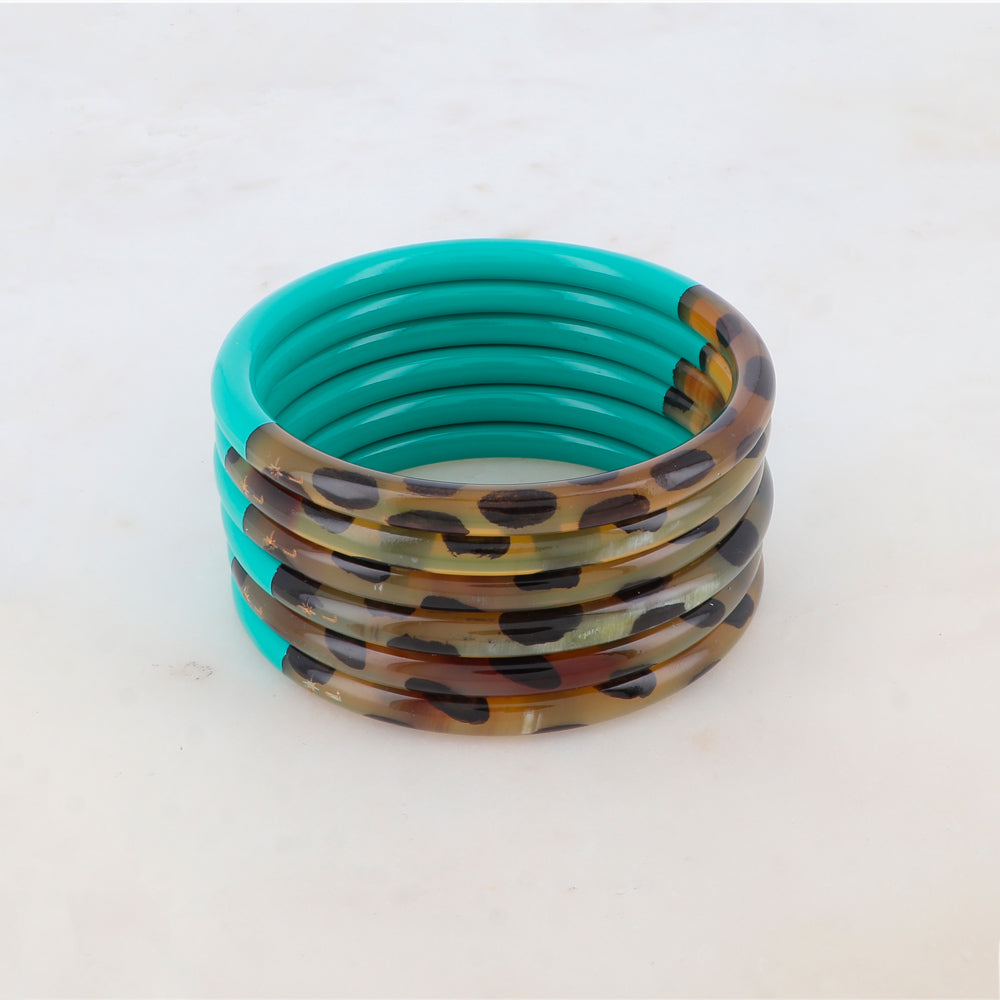 Pulsera de cuerno de búfalo lacado con estampado de leopardo