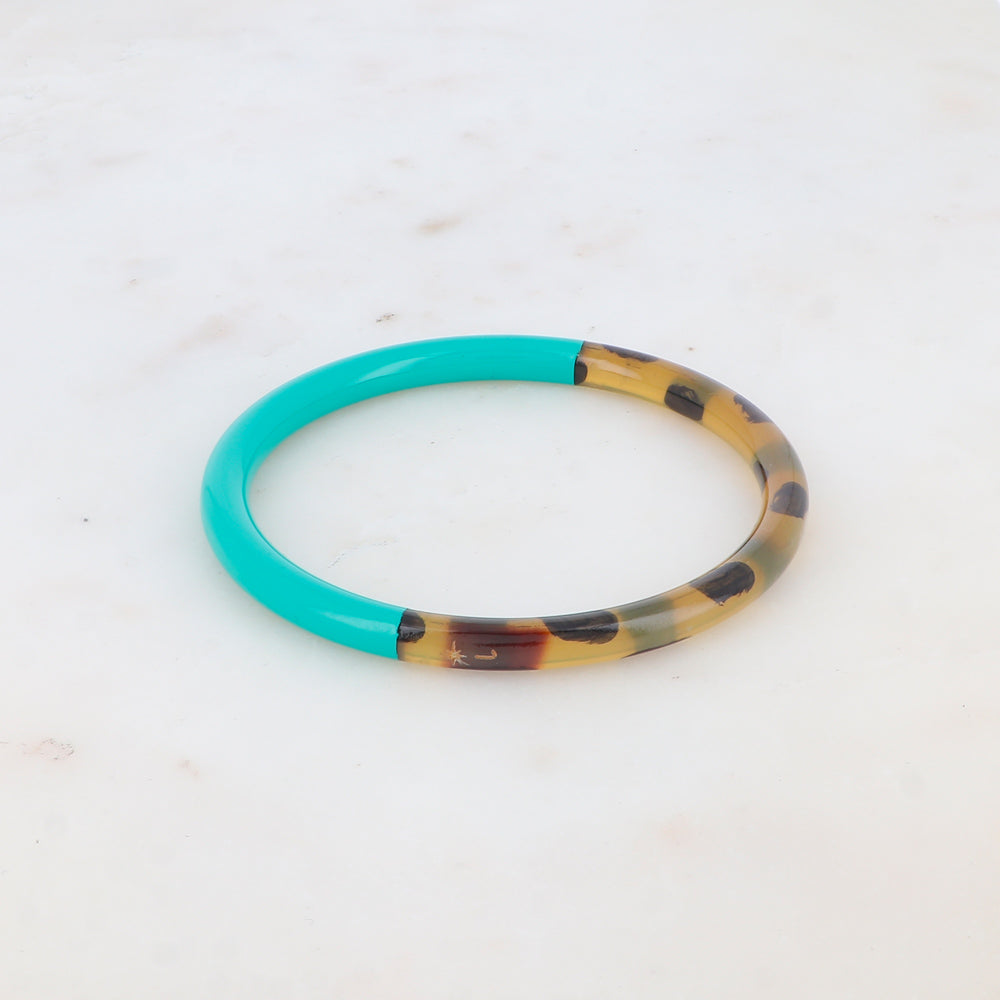 Pulsera de cuerno de búfalo lacado con estampado de leopardo