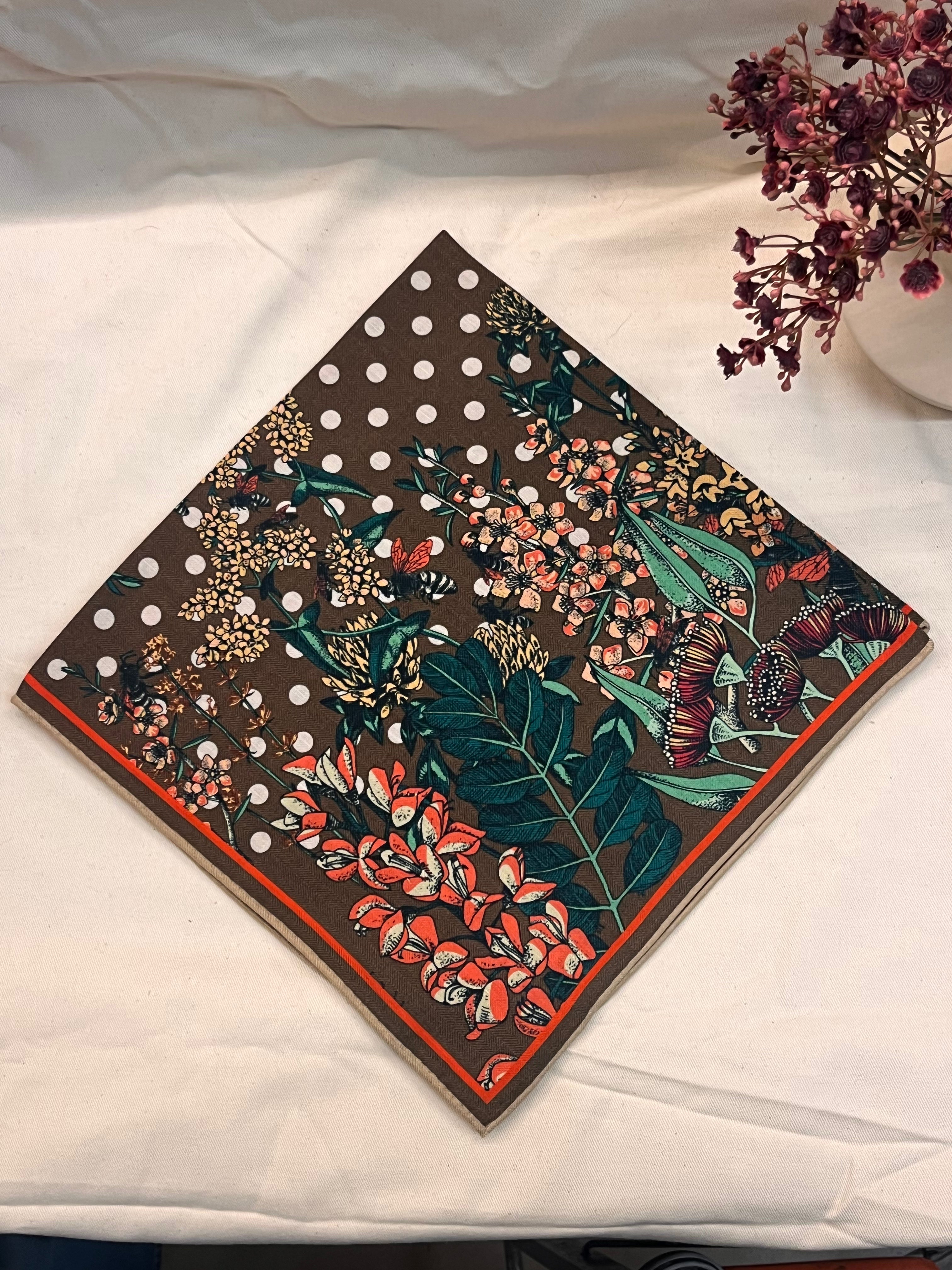 Foulard en soie Merili