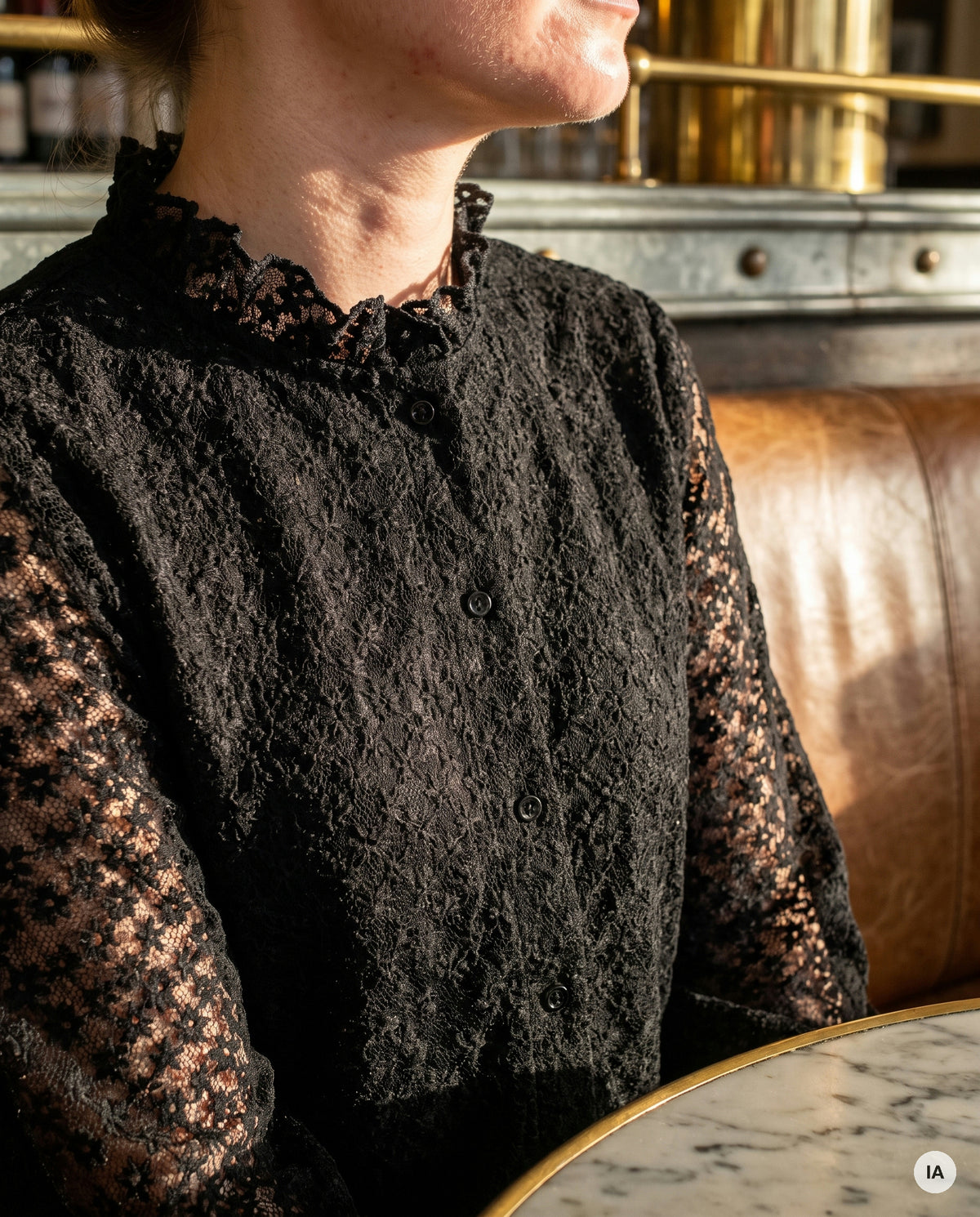 BLOUSE ROMINA - CHARLIOR Top — Image générée par IA